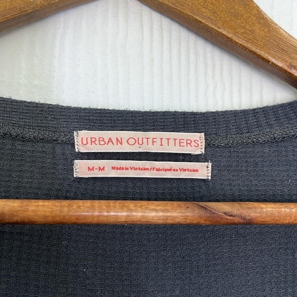 Urban Outfitters - Navy Thermal Half Button Boxy Crop Long Sleeve Top Size Med - Picture 8 of 11